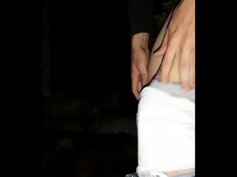 ❤️ Moj sosed je skočil na moj karantenski zid ️  Seks pri nas ️❤